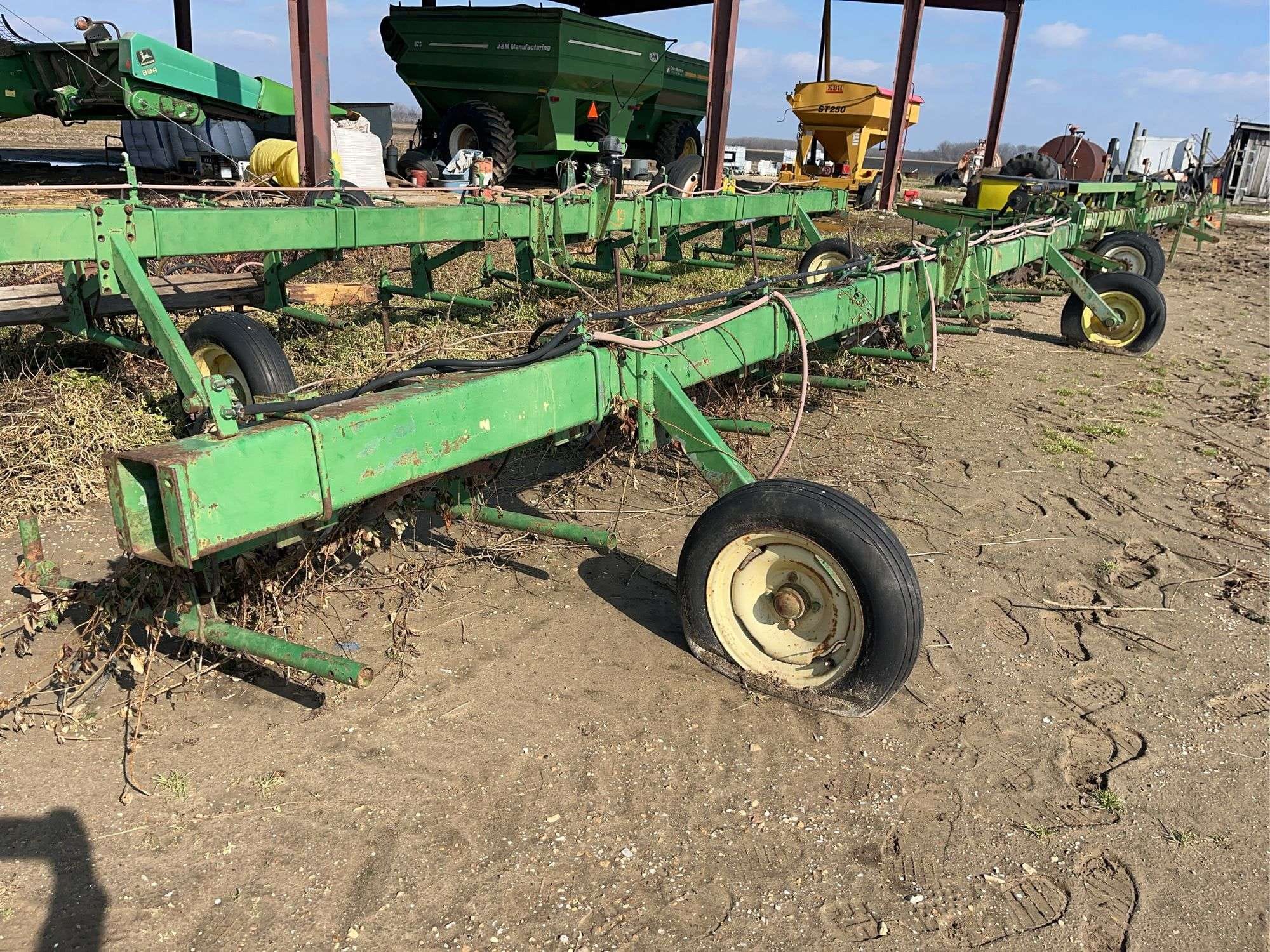 John Deere RM Equipment Image0