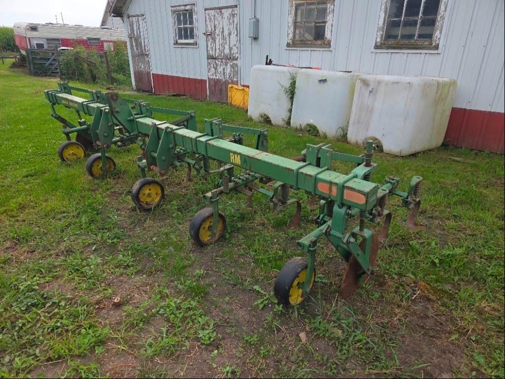 John Deere RM Equipment Image0
