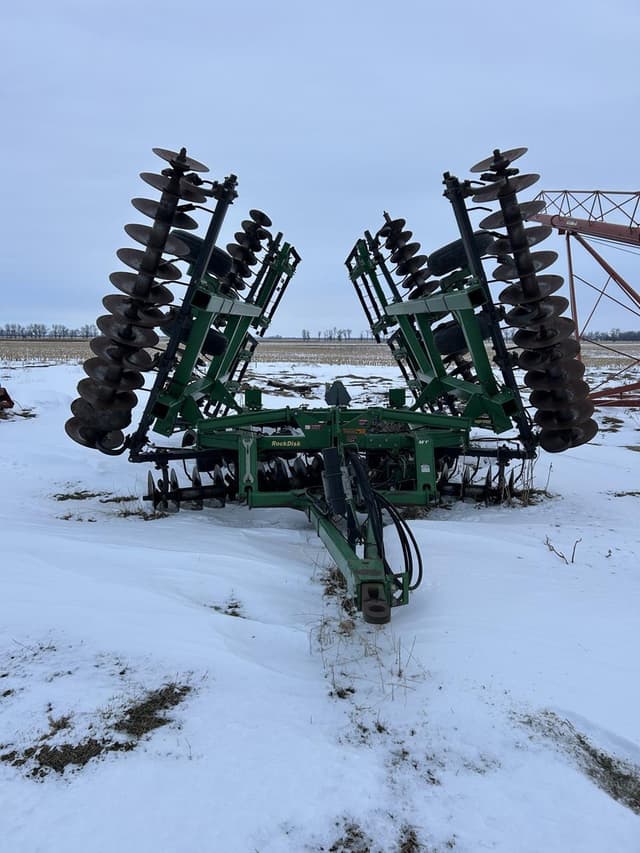 Image of John Deere 637 equipment image 2