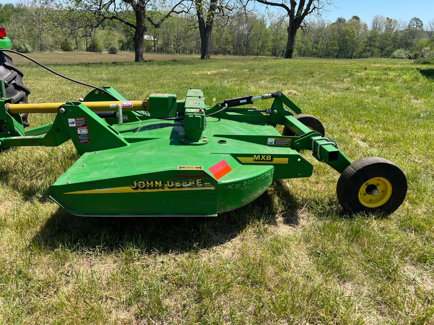 John Deere MX8 Equipment Image0