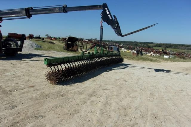 Image of John Deere Rotary Hoe equipment image 2