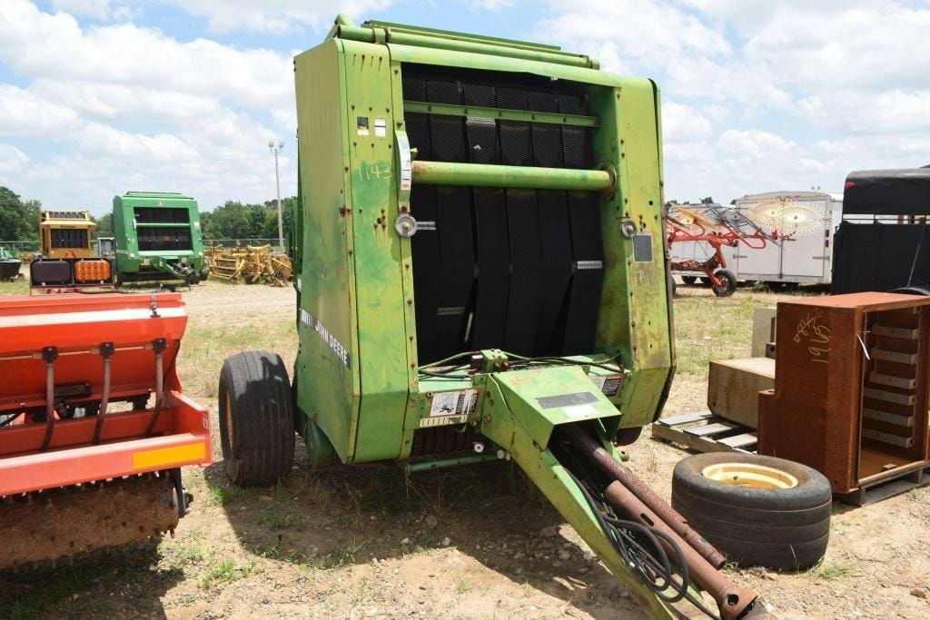 John Deere 385 Equipment Image0