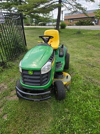 Image of John Deere D130 equipment image 2