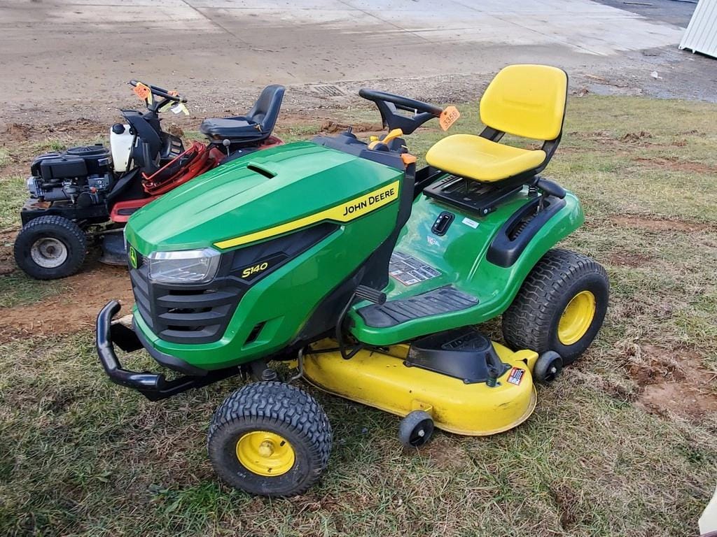 Main image John Deere S140