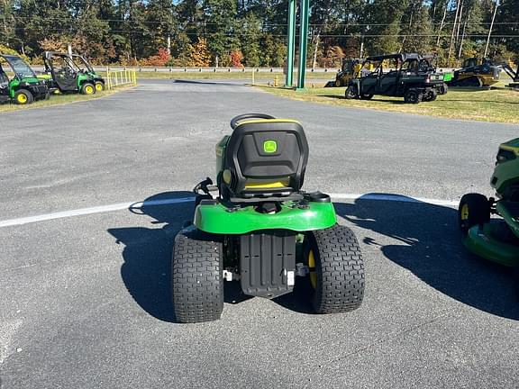 Image of John Deere S220 equipment image 2