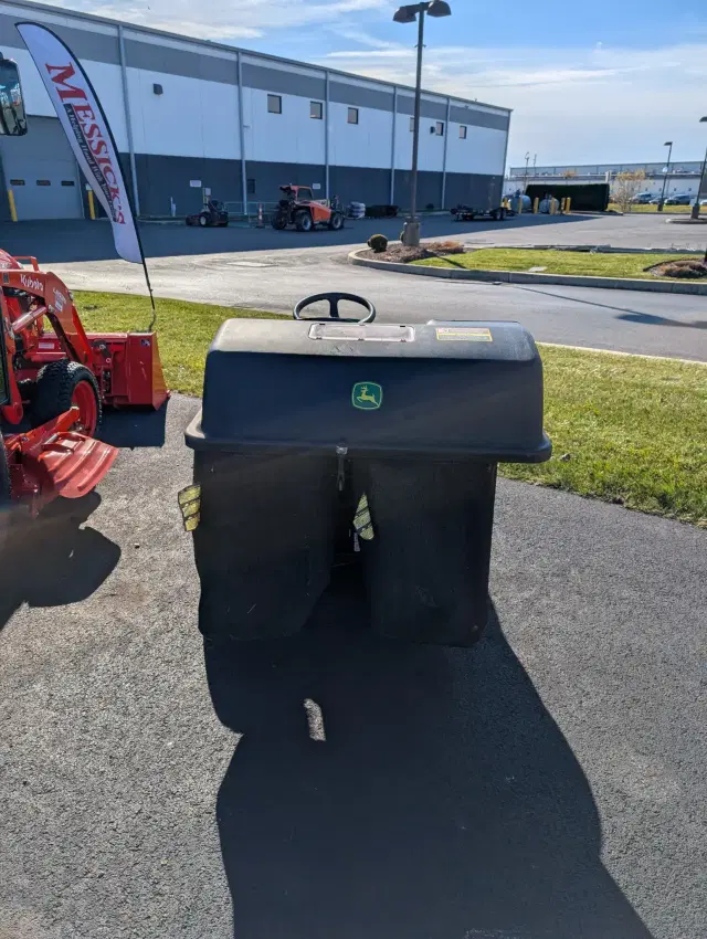 Image of John Deere S240 equipment image 4