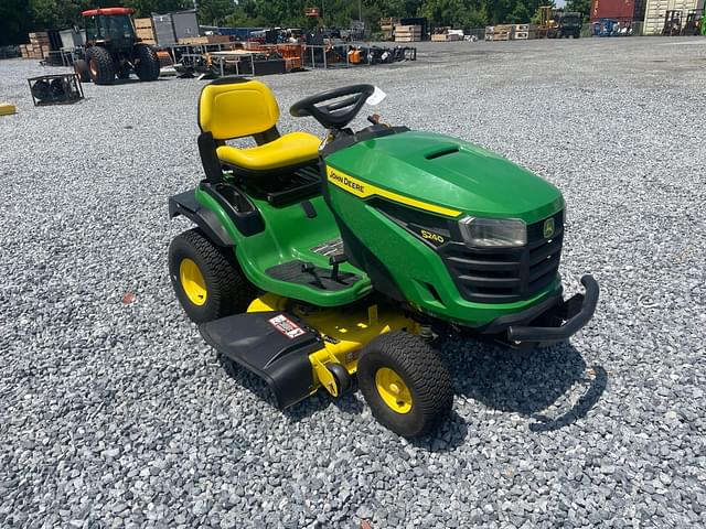Image of John Deere S240 equipment image 1