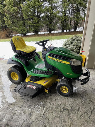 Main image John Deere S240