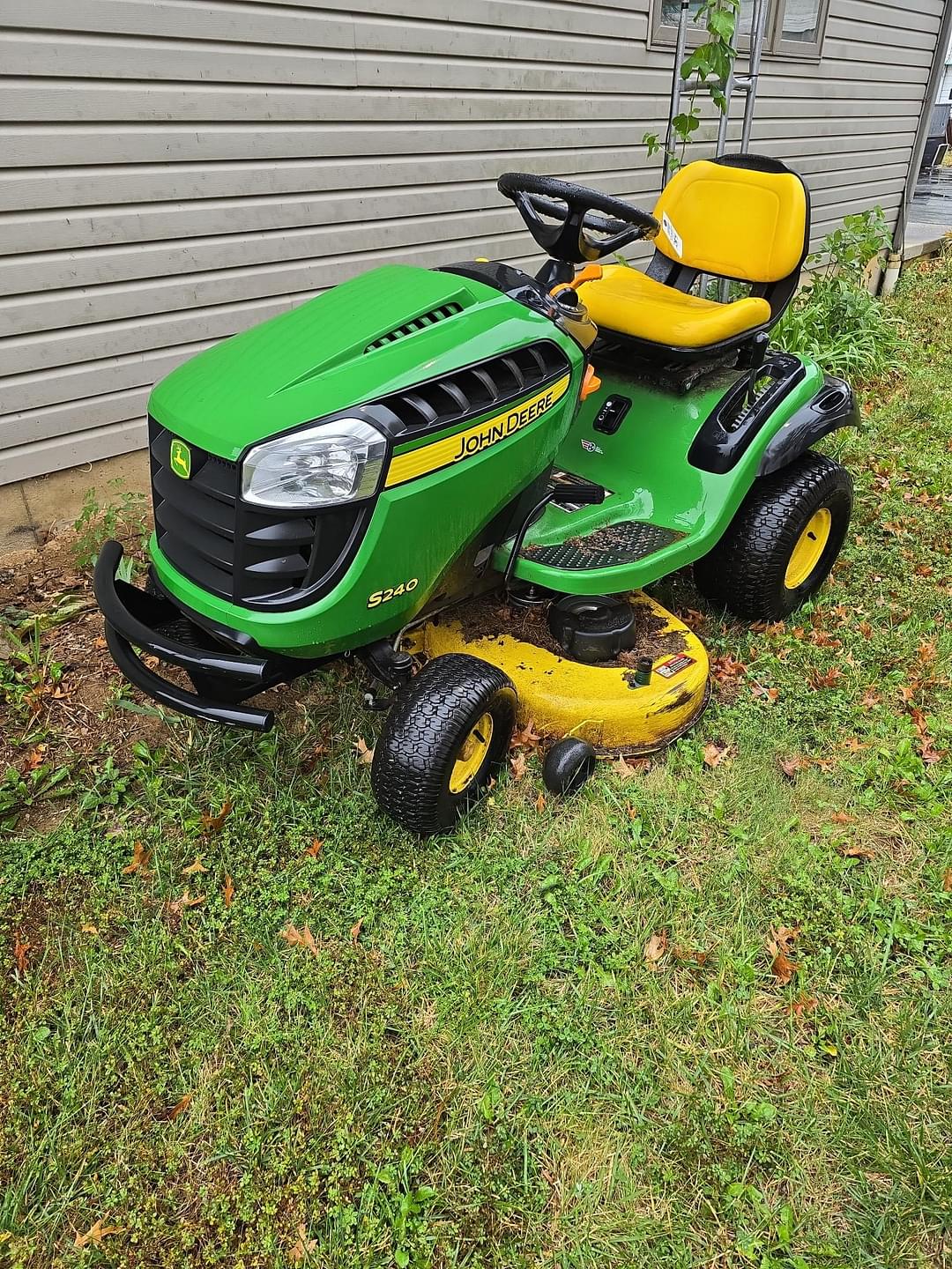 Image of John Deere S240 Primary Image