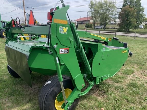 Image of John Deere S300 equipment image 2
