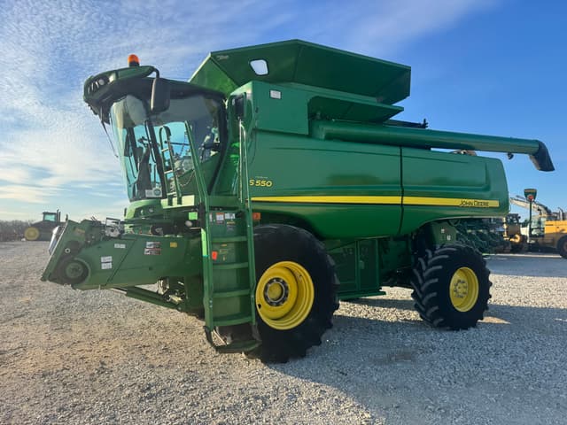 Image of John Deere S550 equipment image 3