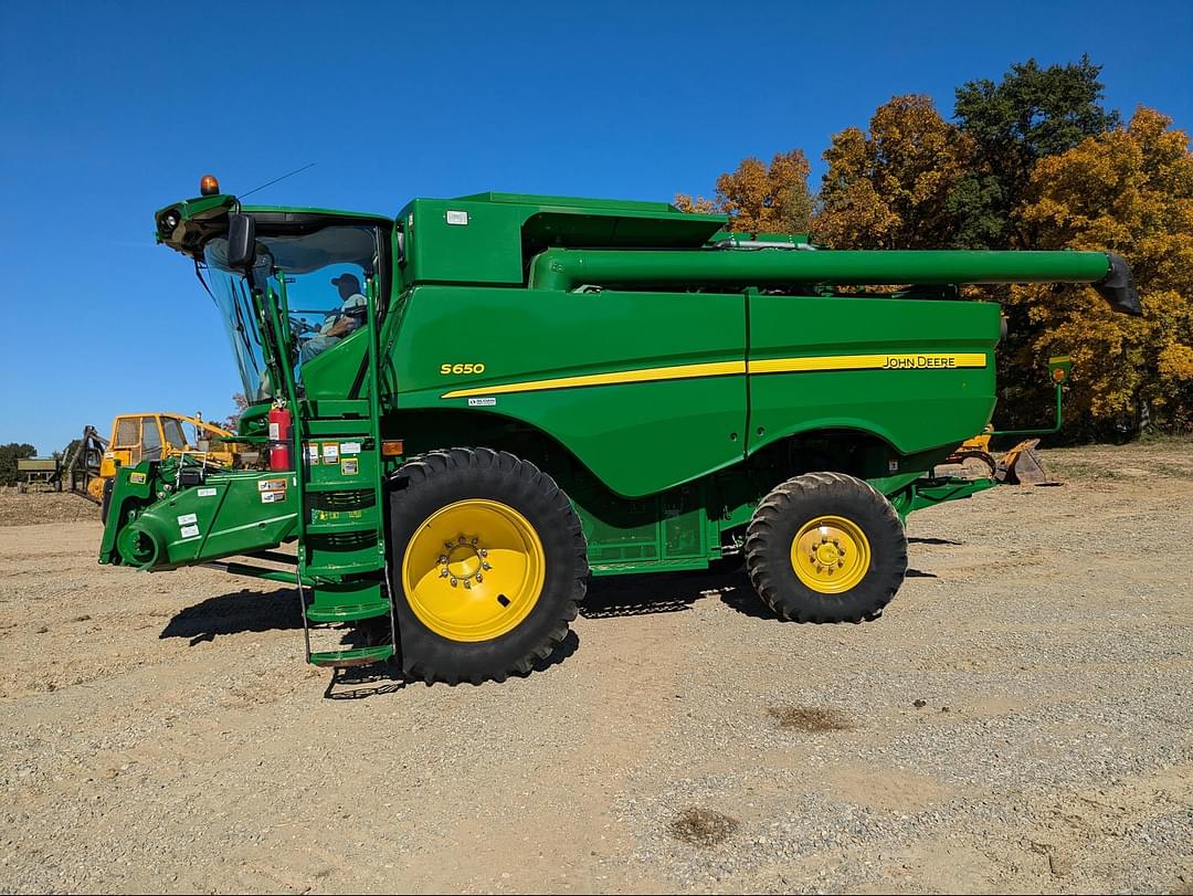 Image of John Deere S650 Primary image