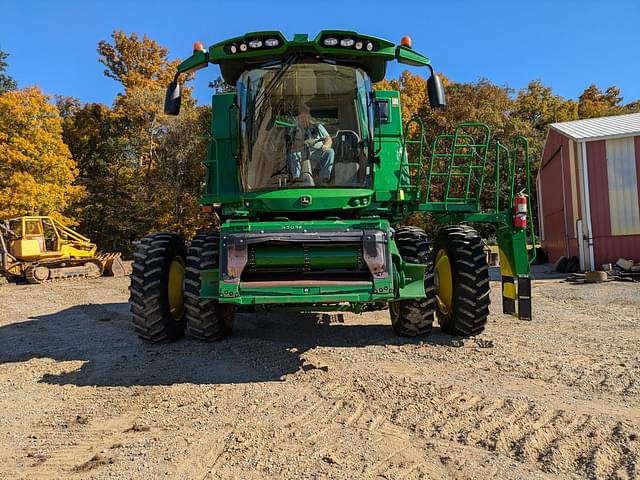 Image of John Deere S650 equipment image 1