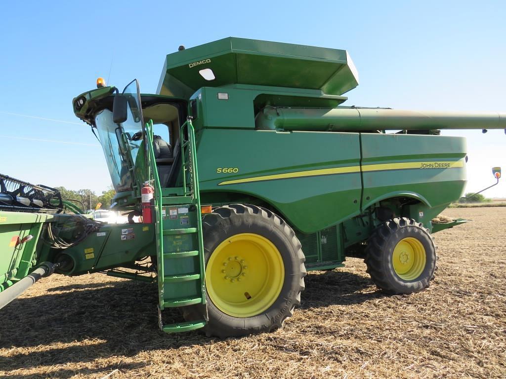 Image of John Deere S660 Primary image