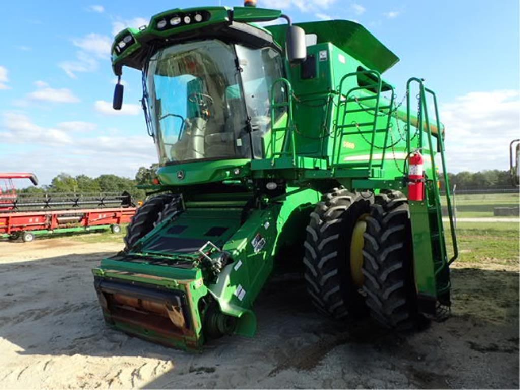 John Deere S660 Equipment Image0