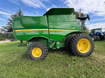 Main image John Deere S660