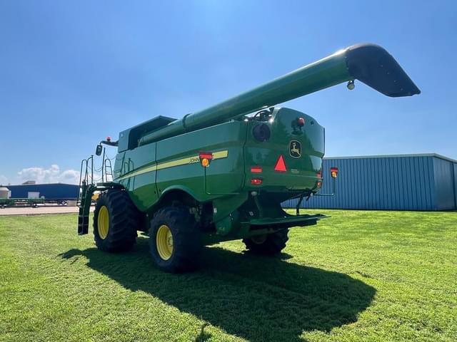 Image of John Deere S660 equipment image 3