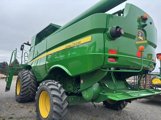 Image of John Deere S660 equipment image 3