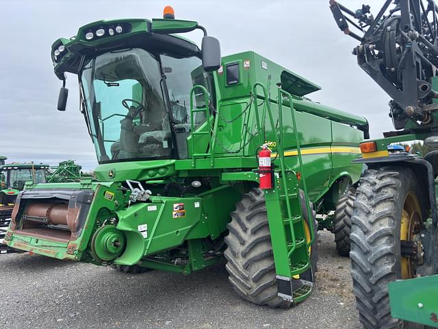 Image of John Deere S660 equipment image 1