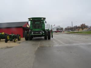 John Deere S670 Image