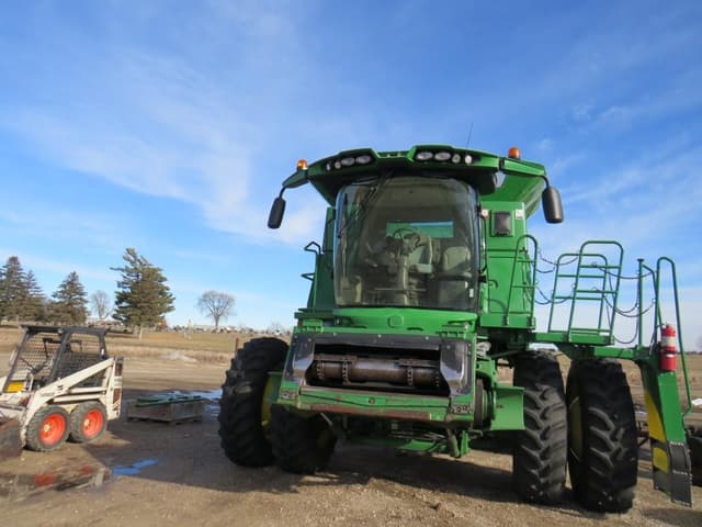Image of John Deere S670 equipment image 2