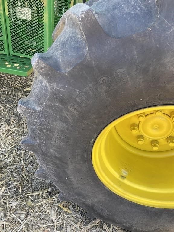 Image of John Deere S670 equipment image 4