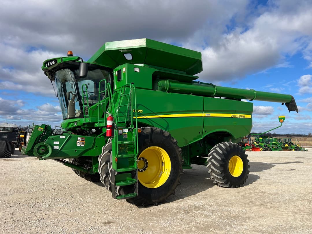 Image of John Deere S670 Primary image
