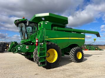 Main image John Deere S670