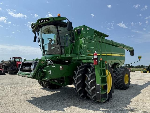 Image of John Deere S670 equipment image 2