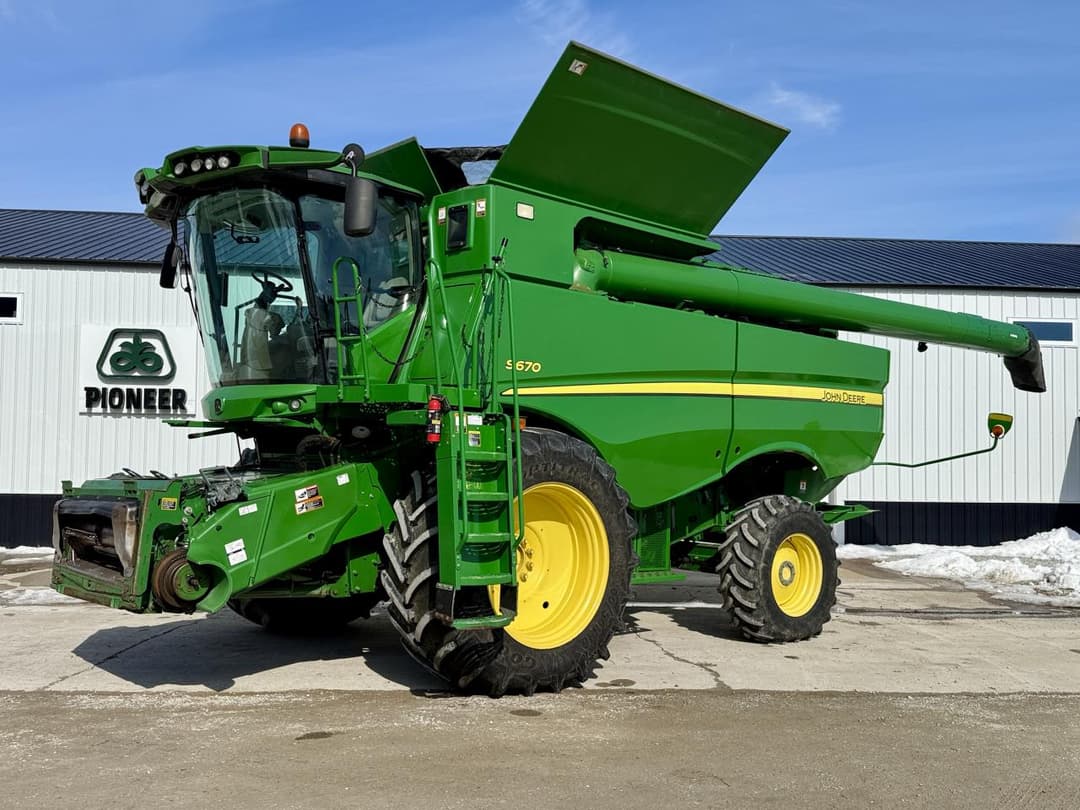 Image of John Deere S670 Primary image