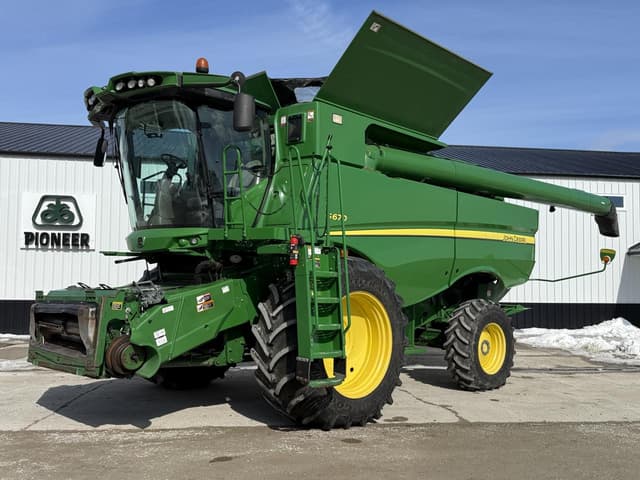 Image of John Deere S670 equipment image 2