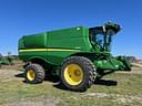 John Deere S670 Image