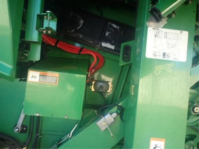 Image of John Deere S670 equipment image 4