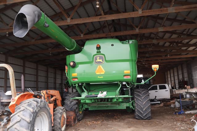 Image of John Deere S680 equipment image 3