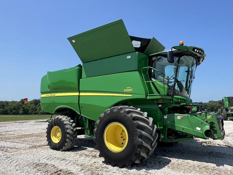 Image of John Deere S680 Primary image