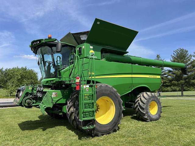 Image of John Deere S680 equipment image 2