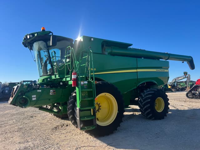 Image of John Deere S680 equipment image 3