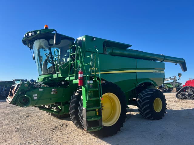 Image of John Deere S680 equipment image 2