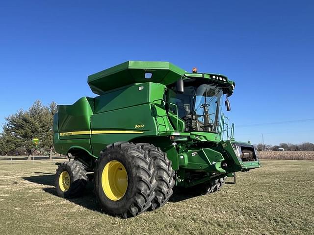 Image of John Deere S680 equipment image 1