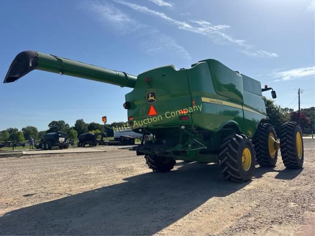 Image of John Deere S680 equipment image 3