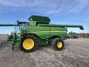 John Deere S680 Image