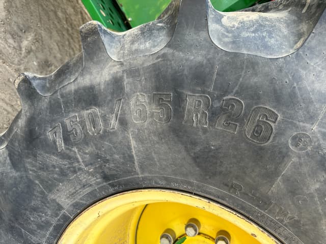 Image of John Deere S690 equipment image 4