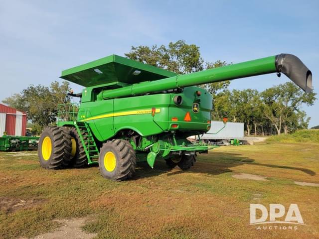 Image of John Deere S690 equipment image 3