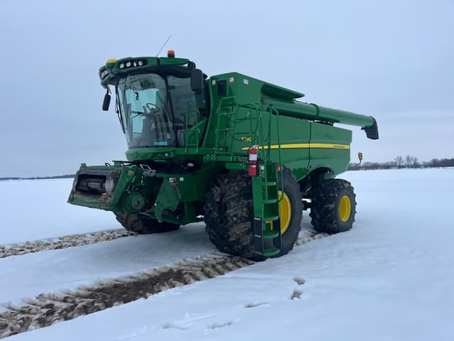 Image of John Deere S760 equipment image 1