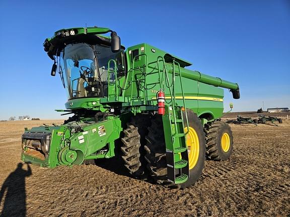 Image of John Deere S770 Primary image
