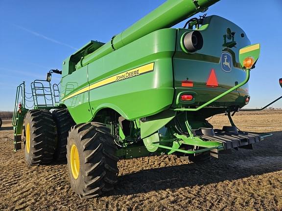 Image of John Deere S770 equipment image 3