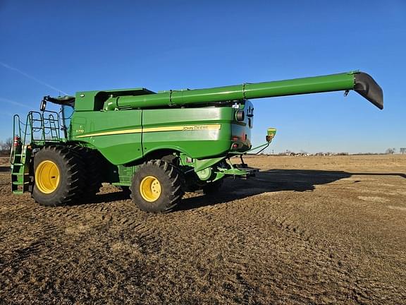 Image of John Deere S770 equipment image 2