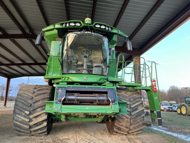 Image of John Deere S770 equipment image 4