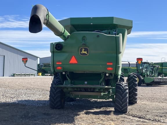 Image of John Deere S770 equipment image 4