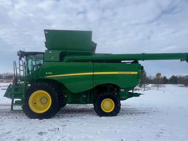 Image of John Deere S770 equipment image 3
